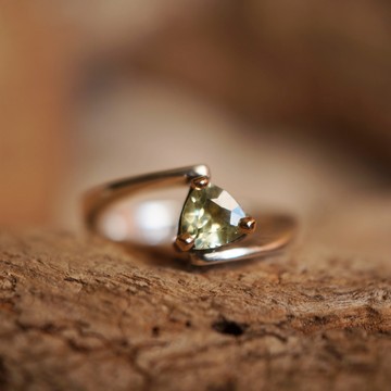 Sapphire Tricorn Ring