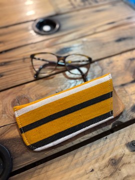 Woven pagne glasses case