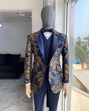 A Peak lapel gold and blue “Mandarin” jacquard floral tuxedo suit