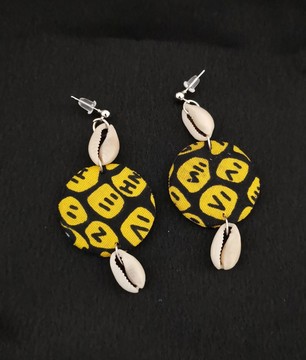Yellow cauriwax earrings!