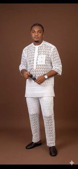 Ensemble traditionnel pour homme en dentelle blanche immaculée