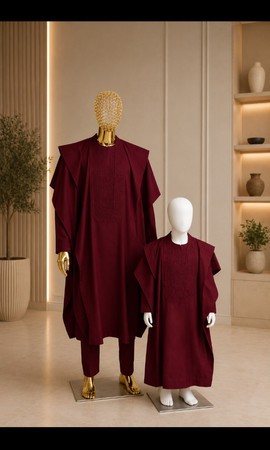 Ensemble assorti d’agbada bordeaux pour père et fils – Agbada trois pièces pour homme et garçon
