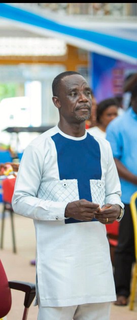 Men top and down for weddings, special occasions