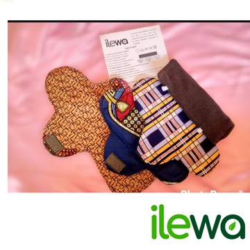 Set of 3 reusable sanitary napkins