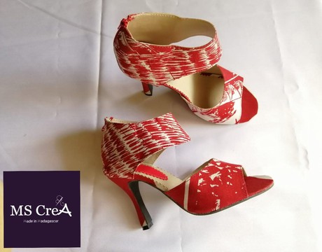 Sandales à talon en lambahoany/ été femme/ "collection LAMBAOINE"/ Madagascar