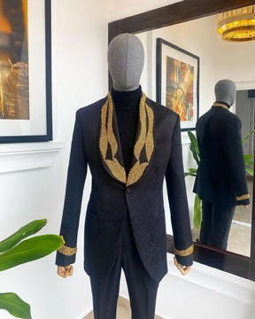 Le costume à revers châle noir anthracite monochrome « Vegas »