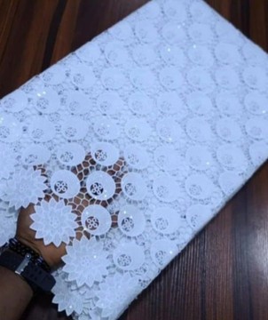 Tissu en dentelle cordée de 5 yards