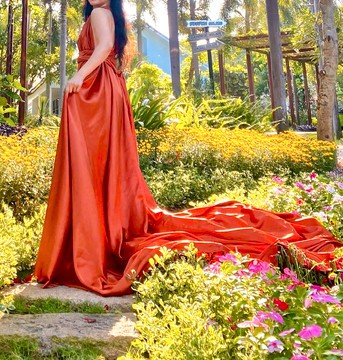 Robe volante en satin, robe pour photoshoot, robe de mariée