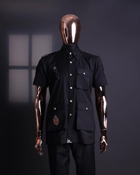 The reloaded vintage black “Havana” French safari shirt.