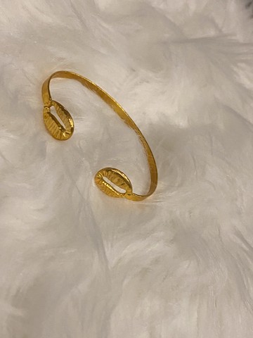 Bronze bracelet cauris model