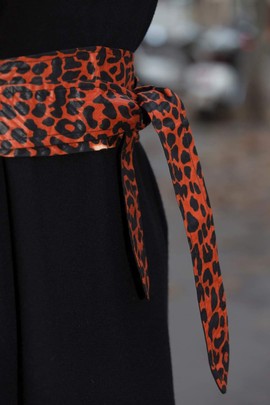 Animal tie belt