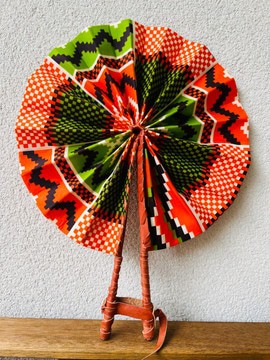Magnifique éventail wax africain aux inspirations Kenté