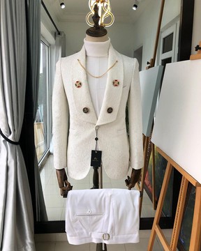 Un costume «Lacasa De Papel» rechargé!