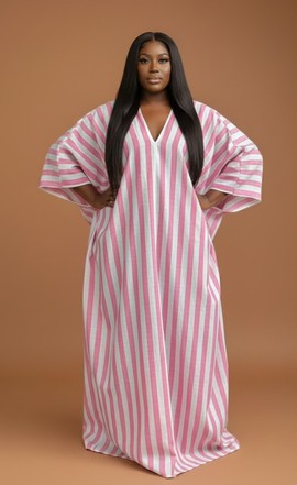 Caftan chic à rayures - Une élégance sans effort pour toutes les occasions