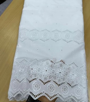 Tissu en dentelle polonaise de luxe, 5 yards