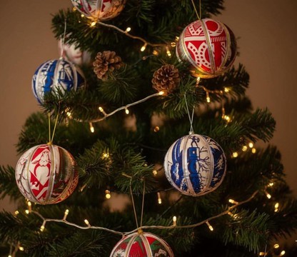4 Boules de Noël en LAMBAOINE/ décoration  de Noël/collection NOËL ARTISANAL/ Madagascar