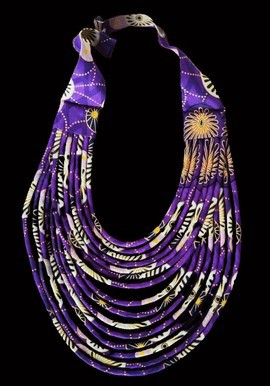 Maxi necklace in purple wax