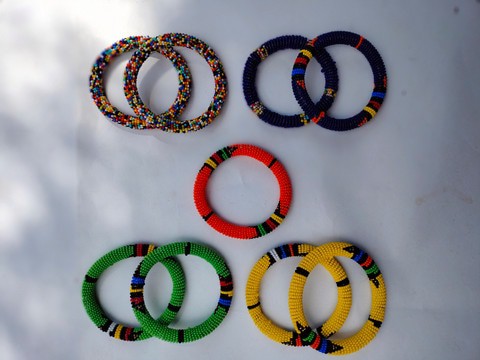 Wholesale set of 24 beaded bracelets, family gift for beaded bracelets, mixed sizes bracelets