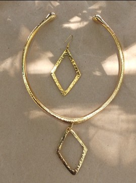 Diamond necklace with matching diamondearrings/ african jewelries