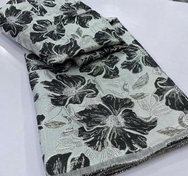 Quality Rich Detail Damask Floral Pattern/5 yards per lot