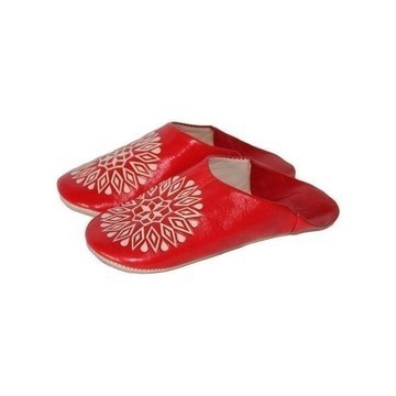 Fashion woman slippers in genuine leather Red