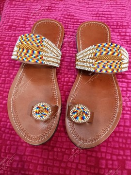 Sandales pour femmes africaines, sandales Massaï, sandales d'été, sandales en cuir perlé, chaussures pour femmes