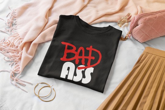 T-SHIRT BADASS