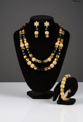 Parure de bijoux traditionnels pour femmes