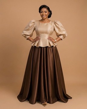 Haut péplum en satin champagne et marron chocolat avec jupe longue