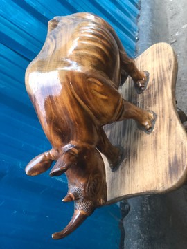 Wooden rhino curving/home decorative rhino sculpture/ animal lovers decor/ office decor