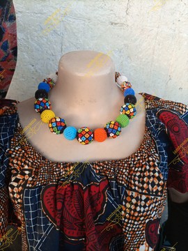 Grand collier de perles, collier de femmes, tour de cou Maasai, collier de perles africaines, collier moderne