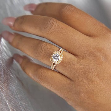 Bague de fiançailles délicate en or 18 carats