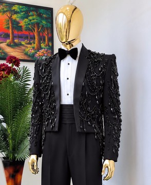 Costume smoking OKXEEL en onyx noir orné de perles