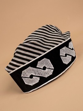Bonnet traditionnel africain noir et blanc rayé pour homme