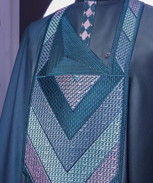 Un vert Sacramento, triangle connecté - détails de broderie 3D en couches agbada
