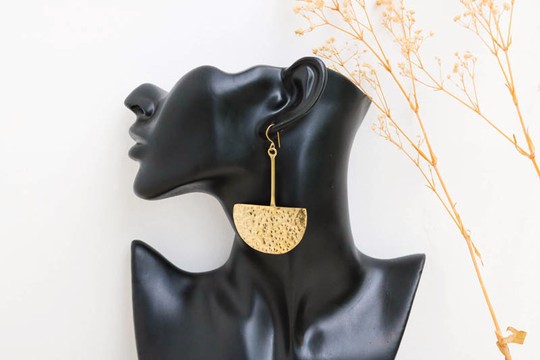 Boucles d'oreilles en laiton africain, boucles d'oreilles élégantes, boucles d'oreilles Dangle, boucles d'oreilles Drop, cadeau de Noël