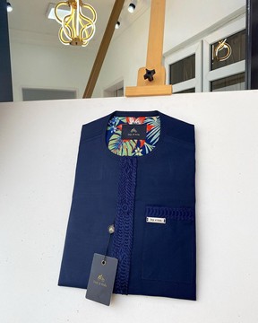 A navy blue off pattern embrodery kaftan