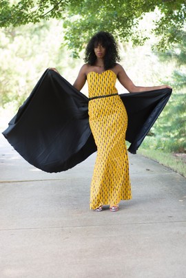 Robe longue Ankara avec traine en soie