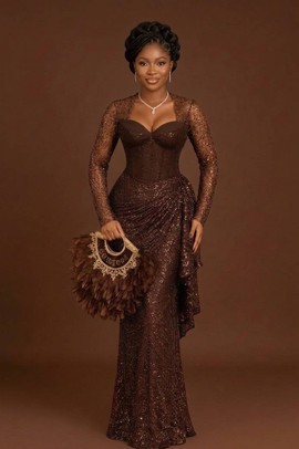Robe de soirée aso ebi à sequins et corset