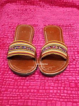 Sandales pour femmes africaines, sandales Massaï, sandales d'été, sandales en cuir perlé, chaussures pour femmes