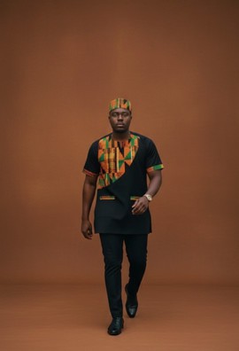 Tenue traditionnelle d’inspiration africaine