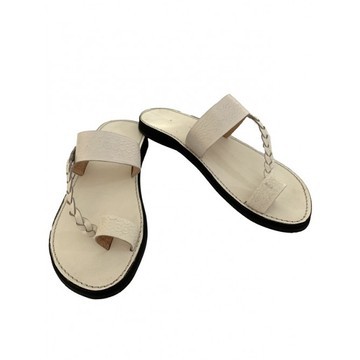 Sandale féminine en cuir pour plage