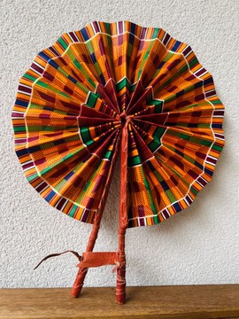 Éventail wax multicolore motifs Kenté