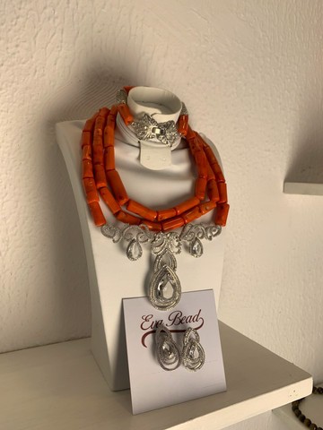 Festive necklace made of natural coral