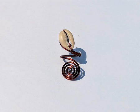 Copper Spiral Ring - Cowrie