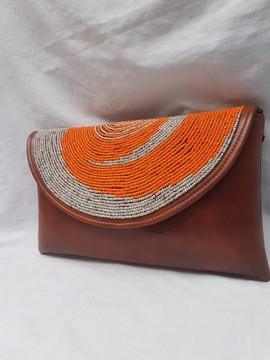 Pochette perlée, bourse perlée