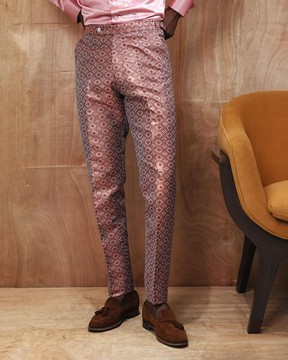 A mixed shade of pink with inverted maze square print jacquard pants