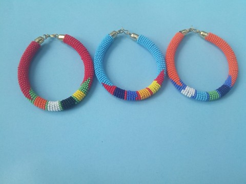 Vente en gros de bracelets / bracelets femmes africaines / bracelets maasaï