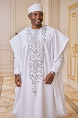 Men’s White Luxury Agbada Set with Silver Embroidery | 3-Piece Traditional African Nigerian