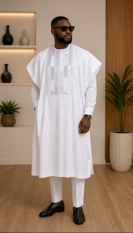 Ensemble Agbada blanc pour homme – Tenue traditionnelle nigériane en tissu Senator avec panneau brodé